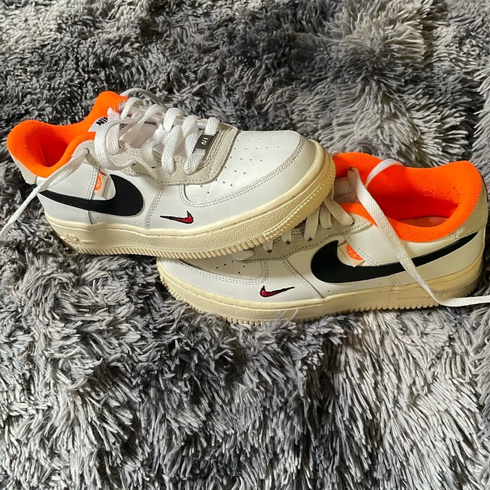 AF1, size 4 youth/ 6 woman’s